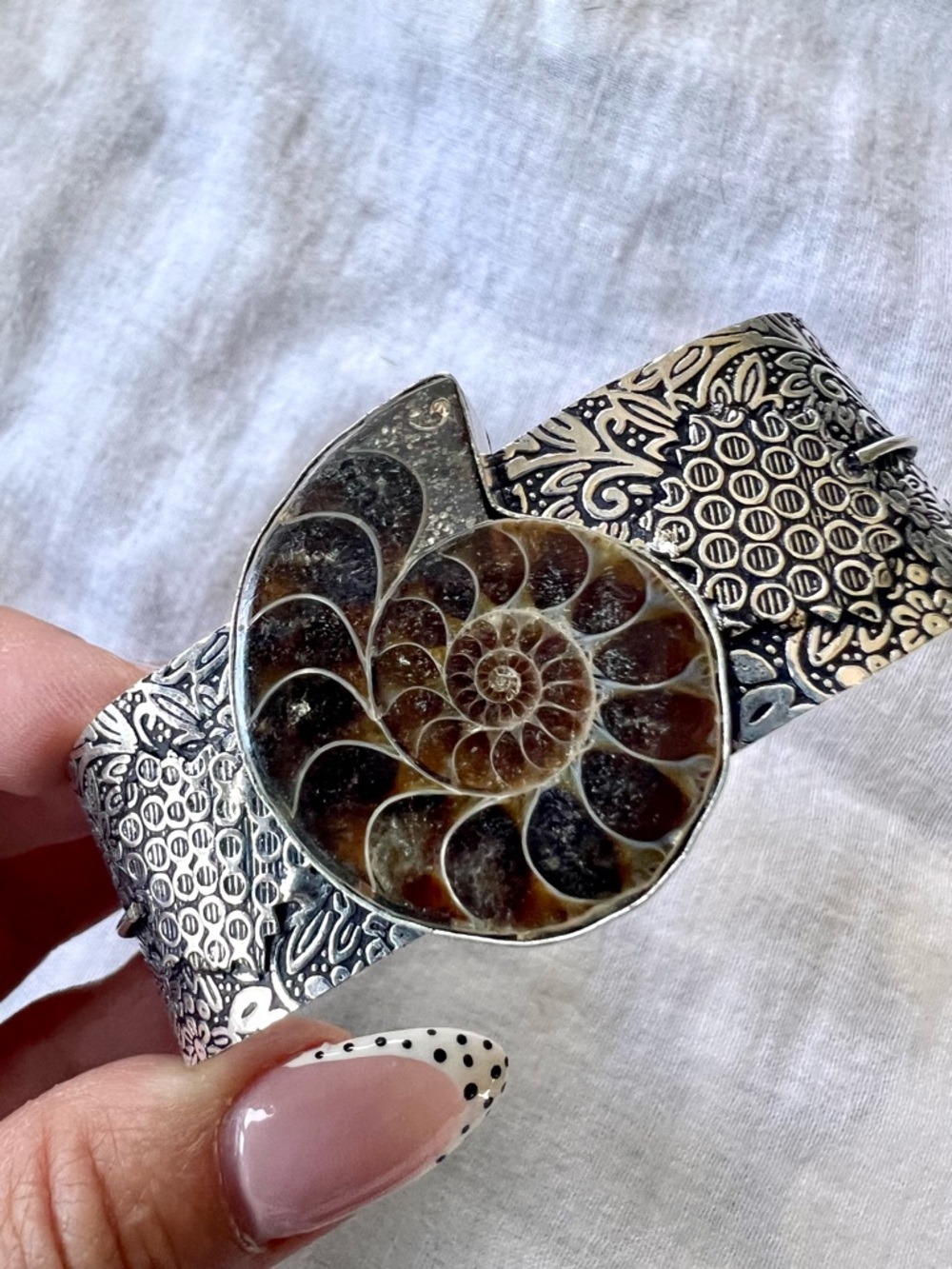 925 AMMONITE Fossil Past Lives Embossed Cuff Bracelet - Picture 3 of 8